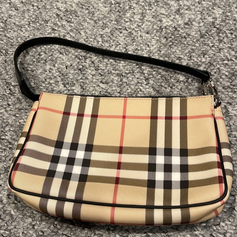 Burberry purse